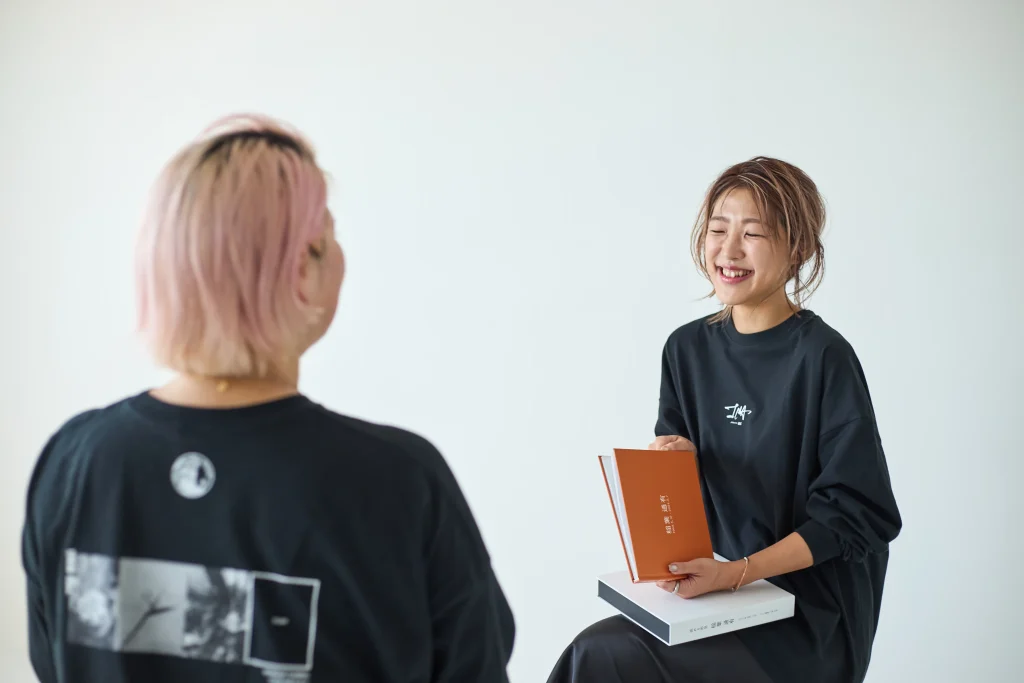 死別を悲しいだけのものにさせない。そのために、『読める形見』を作ります。 3 20250617INA24434のコピー